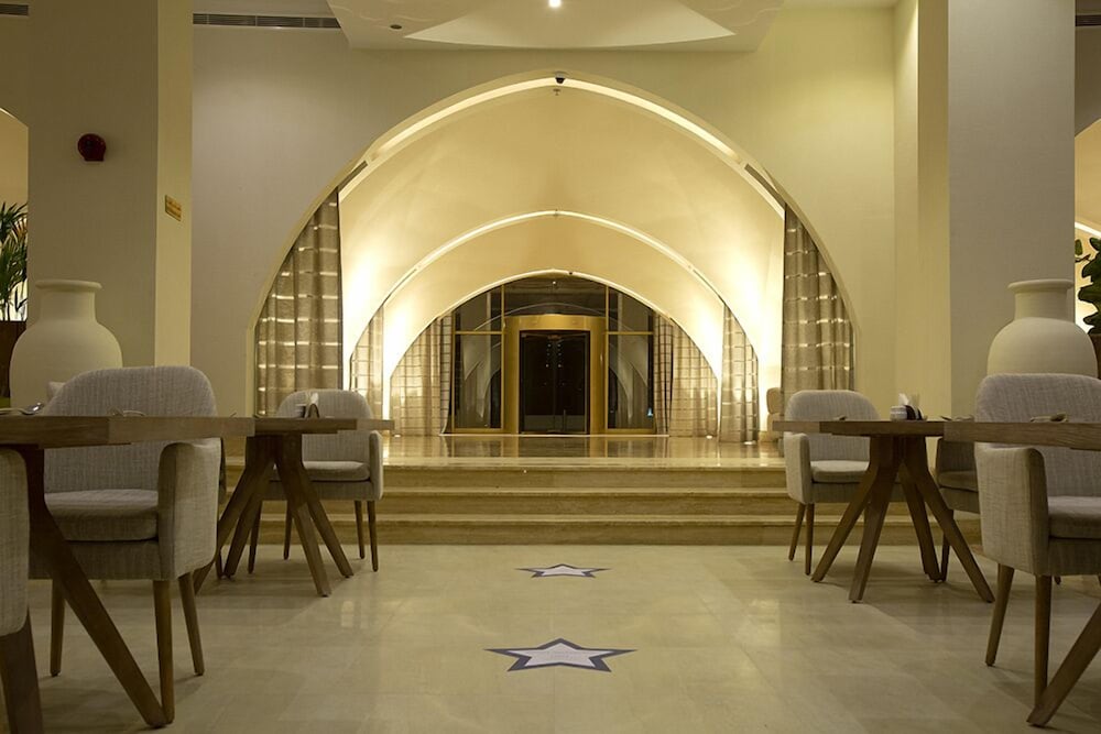 Liwa Hotel 5