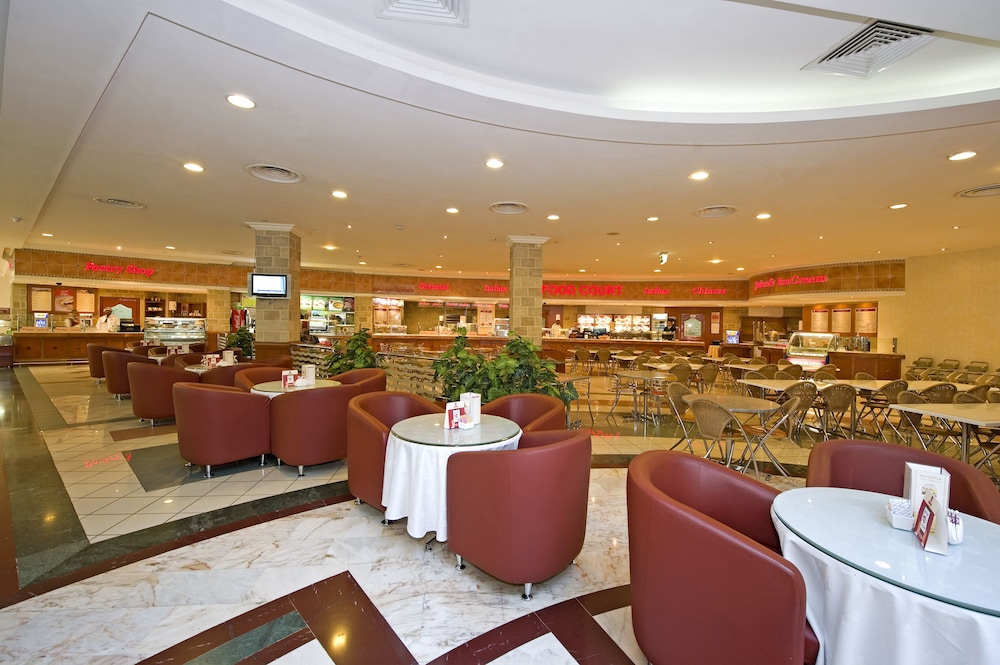 Al Bustan Center & Residence 24