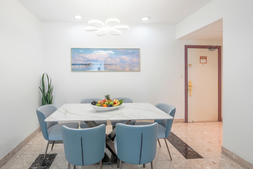 Al Bustan Center & Residence 10