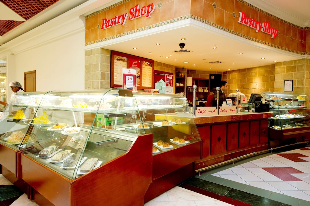Al Bustan Center & Residence 23