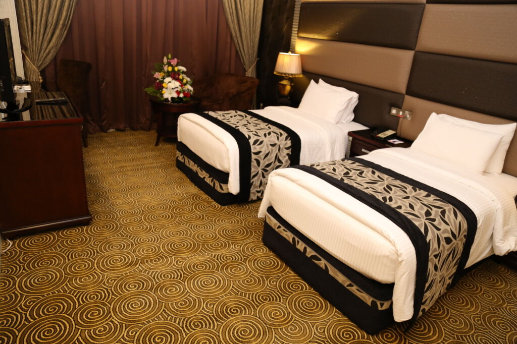 Luxe Grand Dubai 5