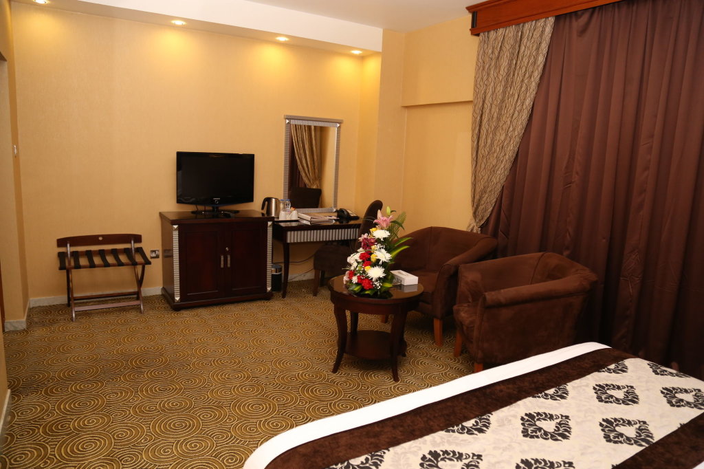Luxe Grand Dubai 8