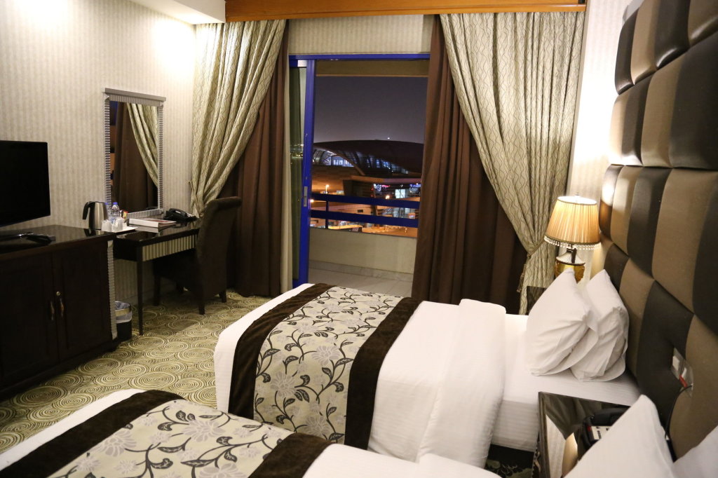 Luxe Grand Dubai 3