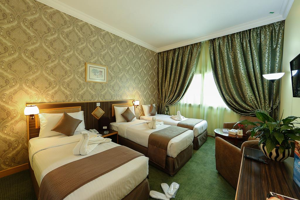 Elite Jonrad Hotel 8