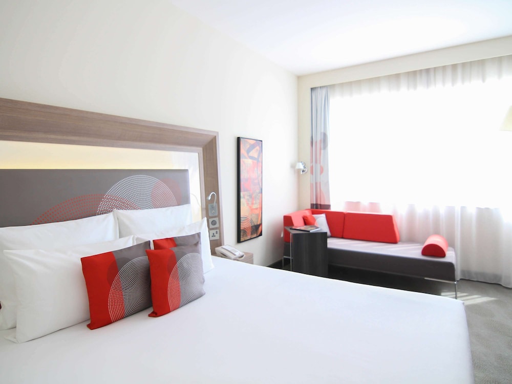 Novotel World Trade Centre Dubai 10
