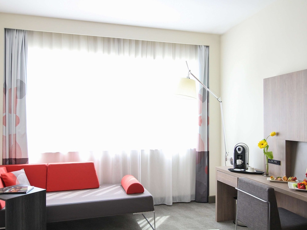 Novotel World Trade Centre Dubai 19