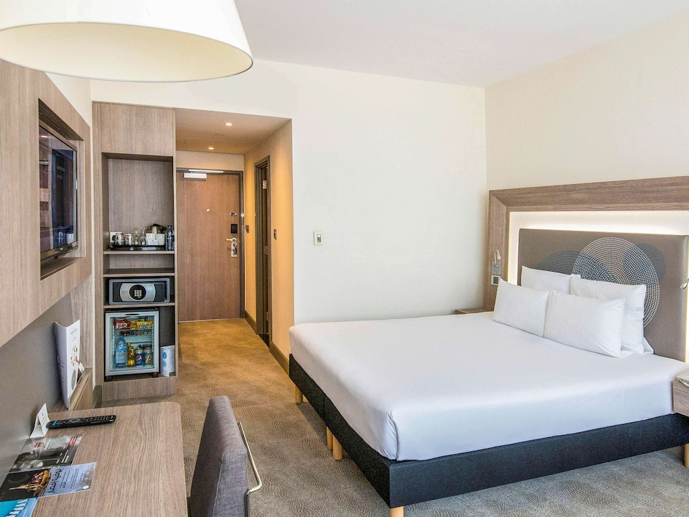 Novotel World Trade Centre Dubai 18
