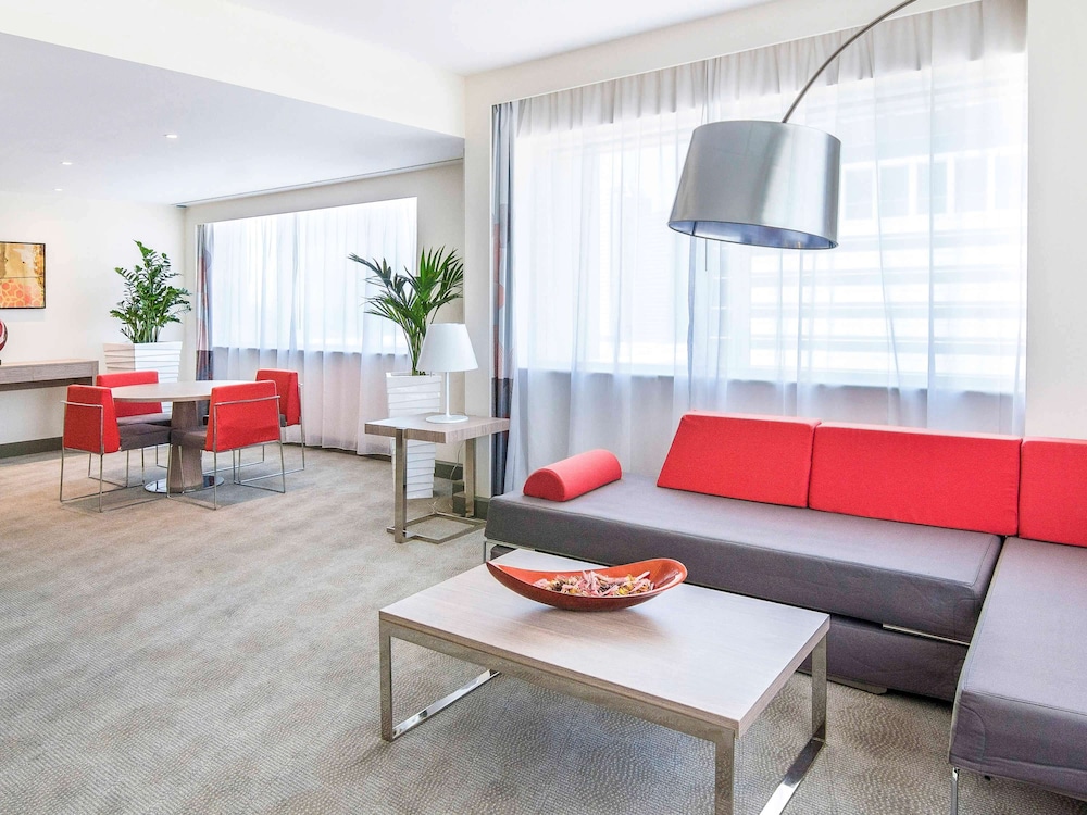 Novotel World Trade Centre Dubai 15