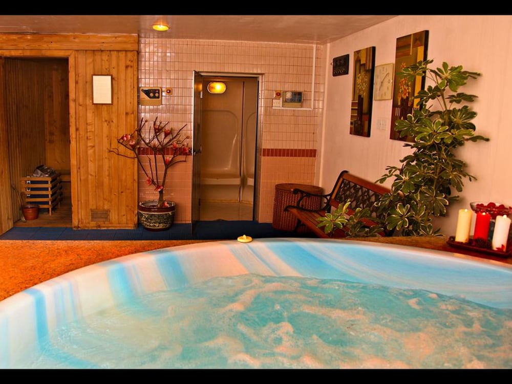 Arabian Courtyard Hotel & Spa 21