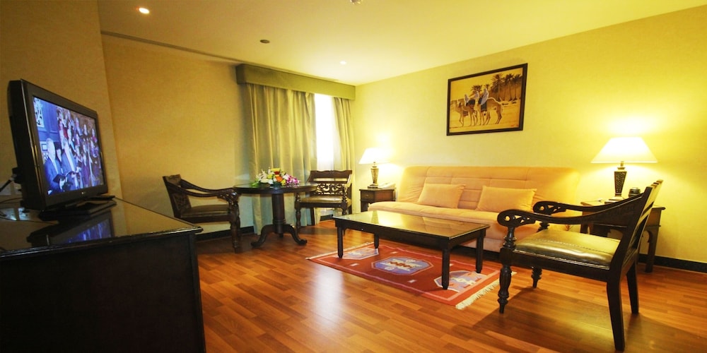 Arabian Courtyard Hotel & Spa 14