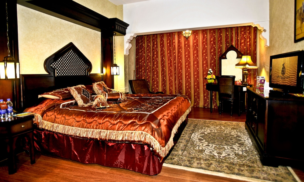 Arabian Courtyard Hotel & Spa 6