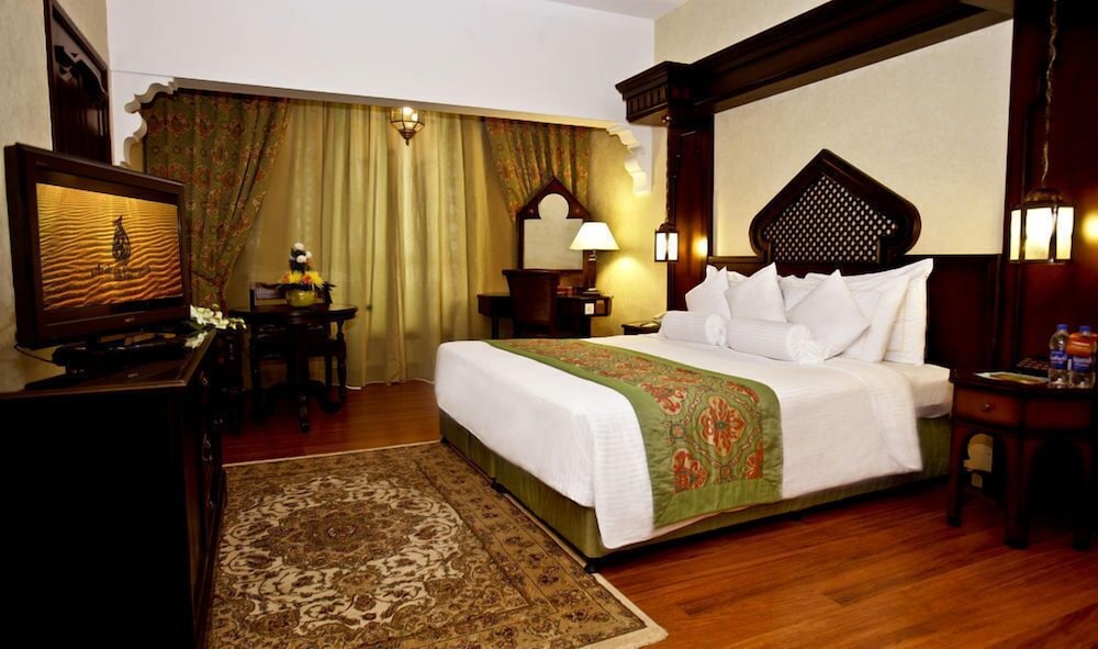 Arabian Courtyard Hotel & Spa 11