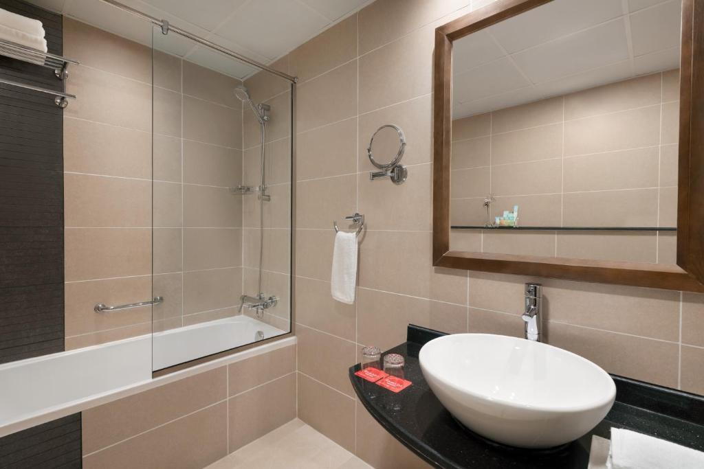 Ramada by Wyndham Dubai Deira 4