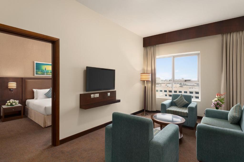 Ramada by Wyndham Dubai Deira 12