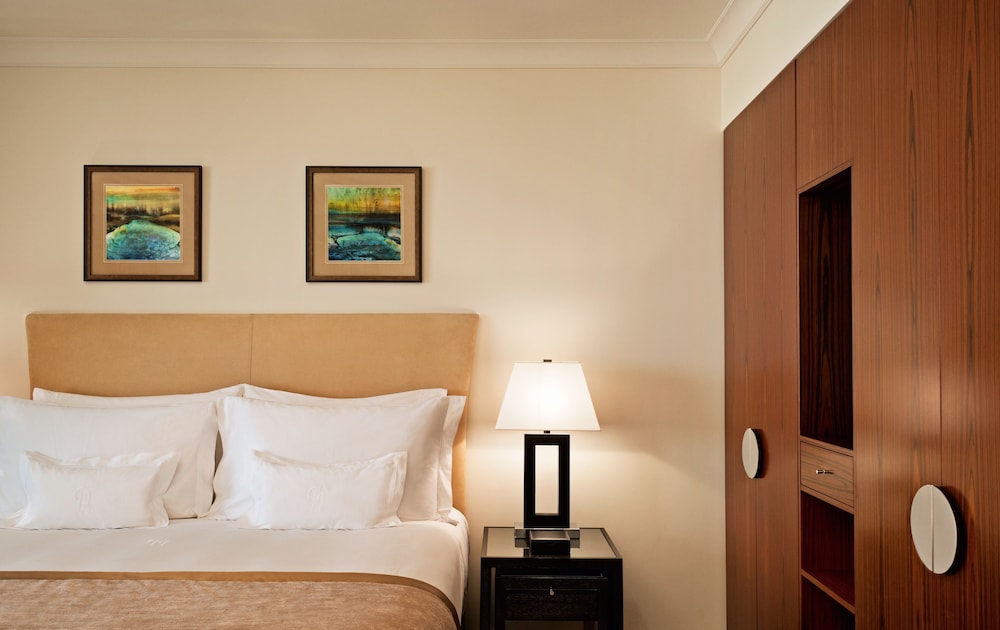 Grosvenor House, A Luxury Collection Hotel 9