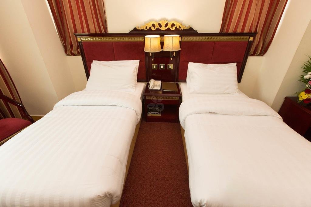Comfort Inn Hotel Dubai 8