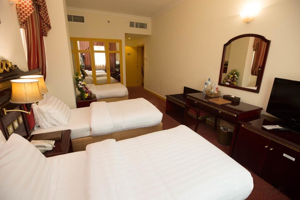 Comfort Inn Hotel Dubai 7