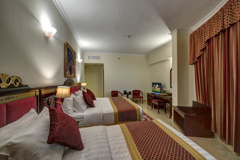 Comfort Inn Hotel Dubai 6