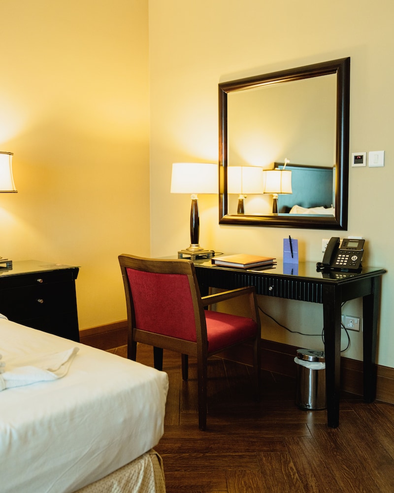 Sheraton Khalidiya Hotel 14