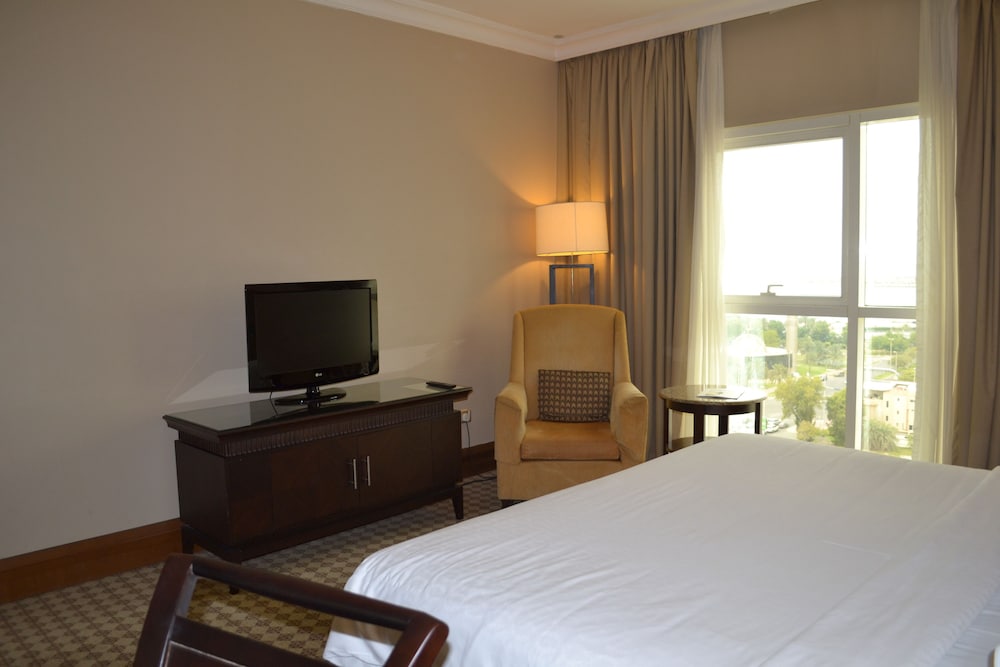 Sheraton Khalidiya Hotel 10