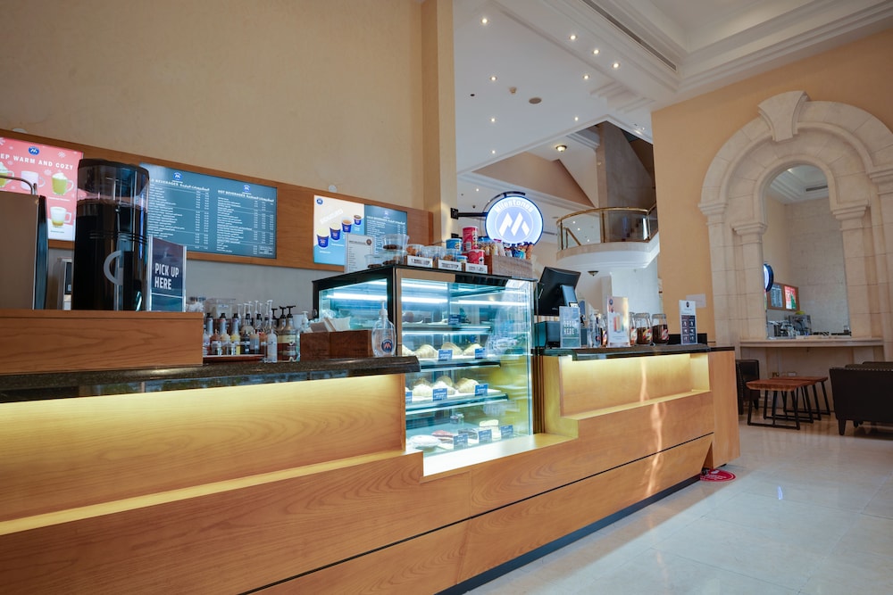 Grand Continental Hotel 6