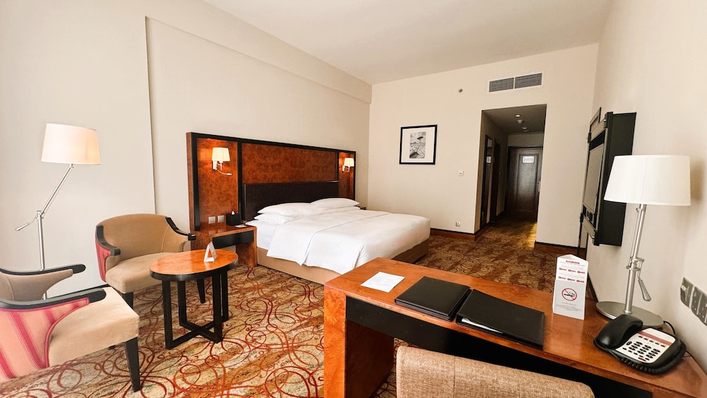Millennium Airport Hotel Dubai 13