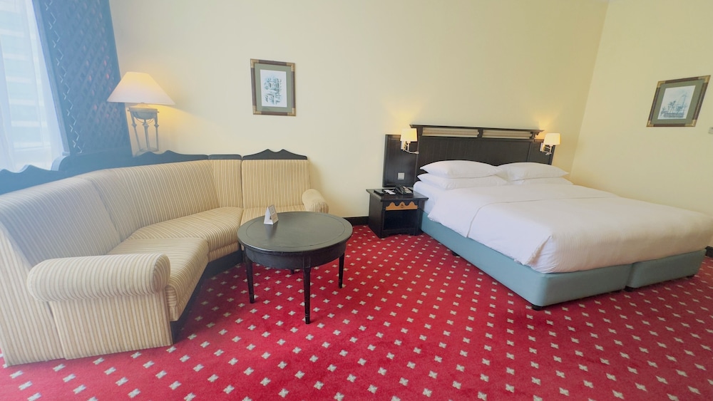Millennium Airport Hotel Dubai 9