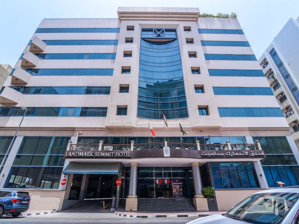 Landmark Summit Hotel 21