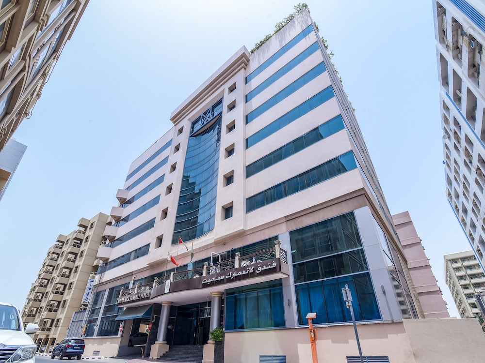 Landmark Summit Hotel 23