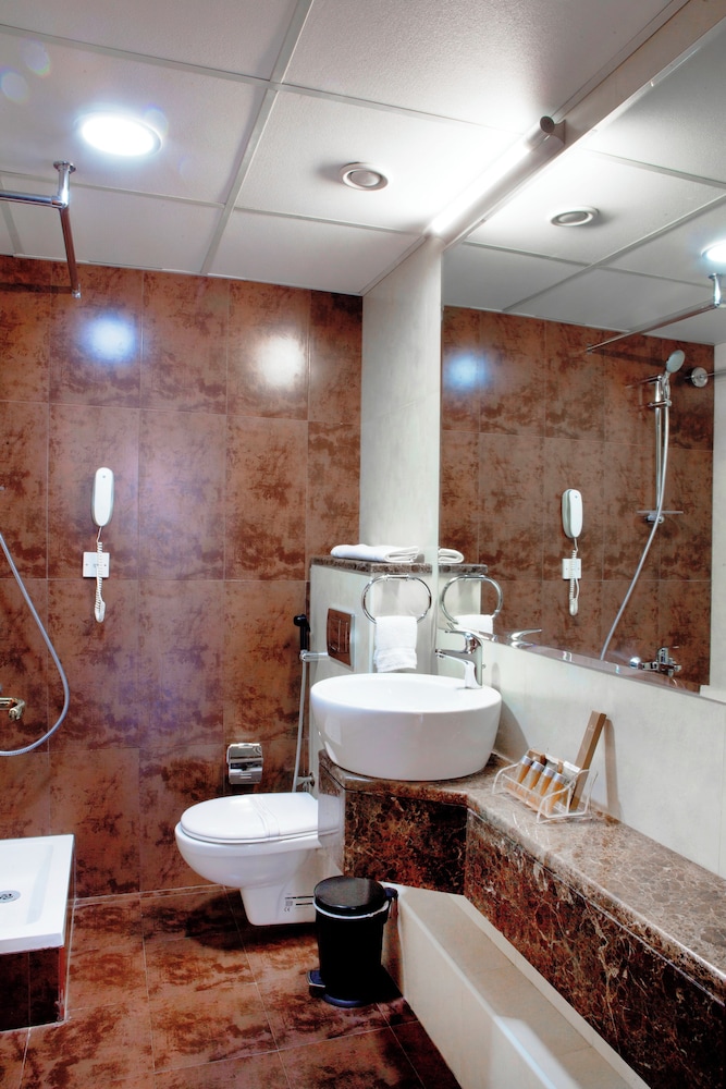 Landmark Hotel Baniyas 21