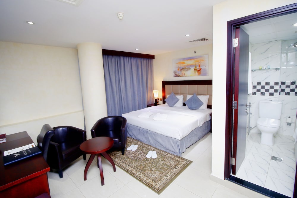 Royal Falcon Hotel 7