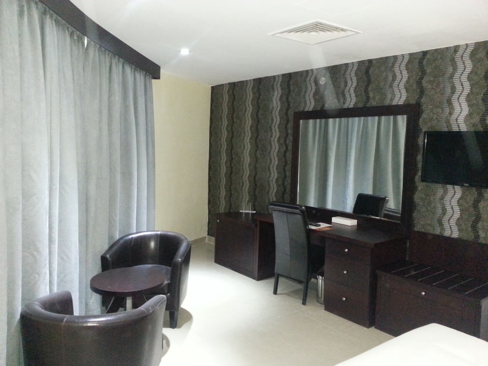 Royal Falcon Hotel 20
