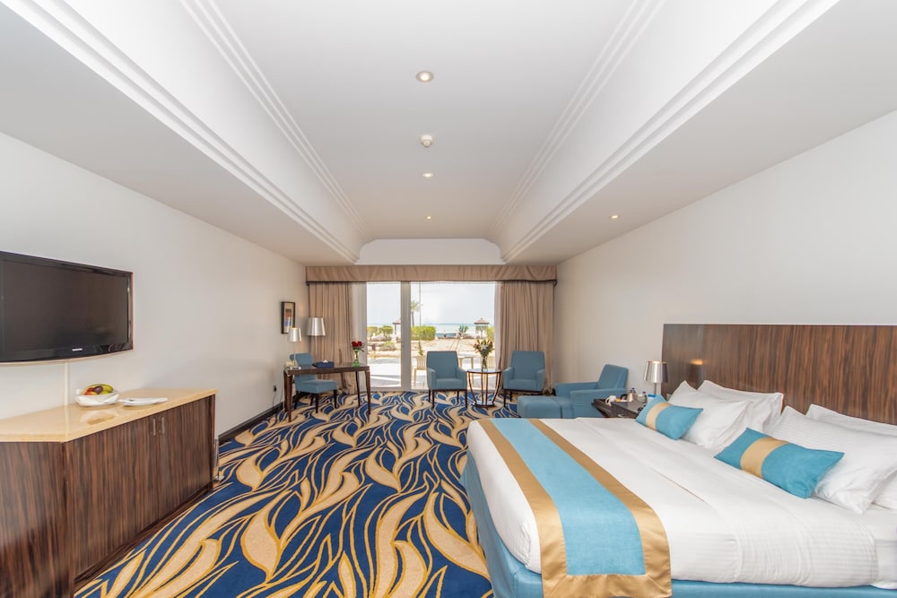 Mirfa Hotel 13