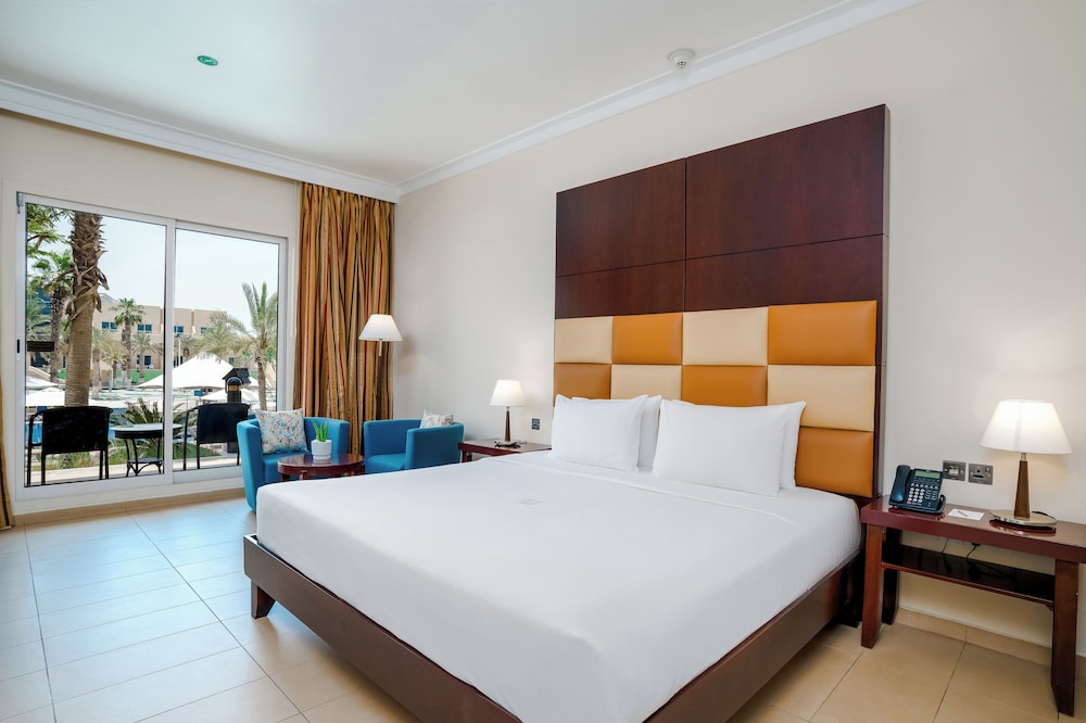 Metropolitan Al Mafraq Hotel 19