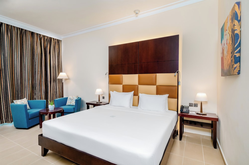 Metropolitan Al Mafraq Hotel 9