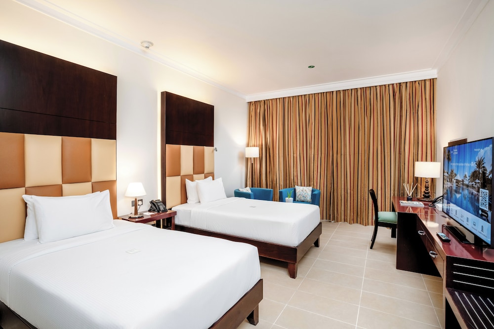 Metropolitan Al Mafraq Hotel 14