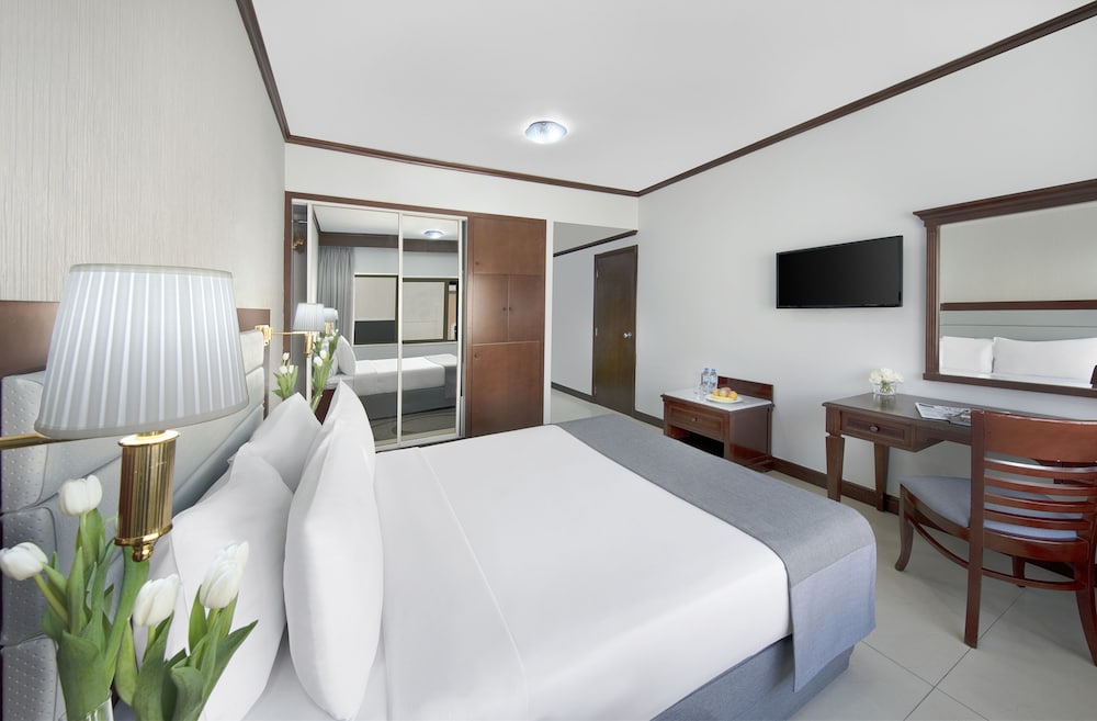 Admiral Plaza Hotel 6