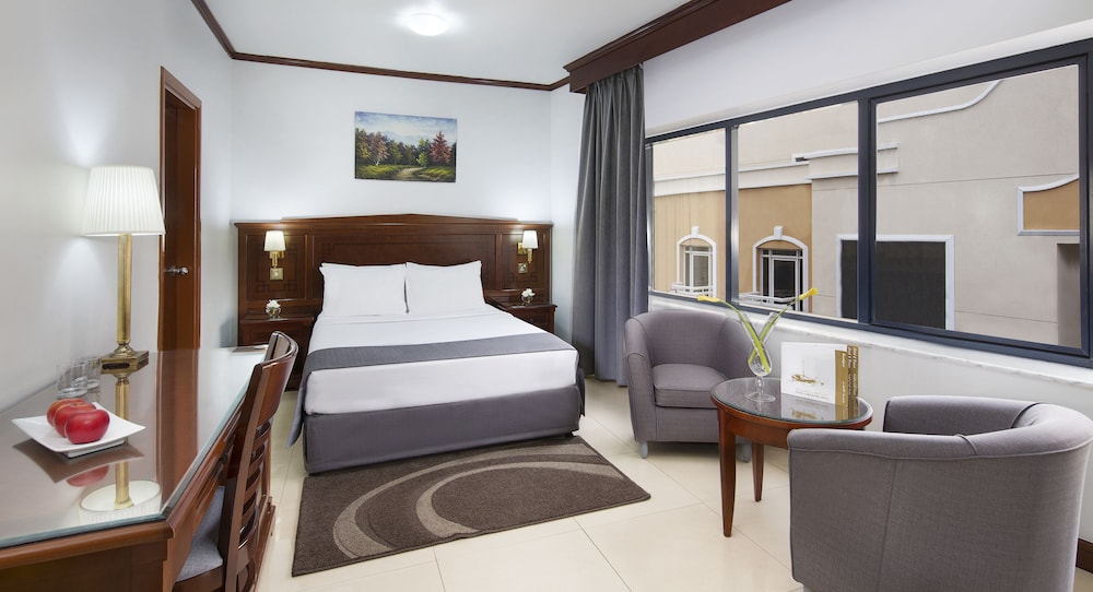 Admiral Plaza Hotel 5
