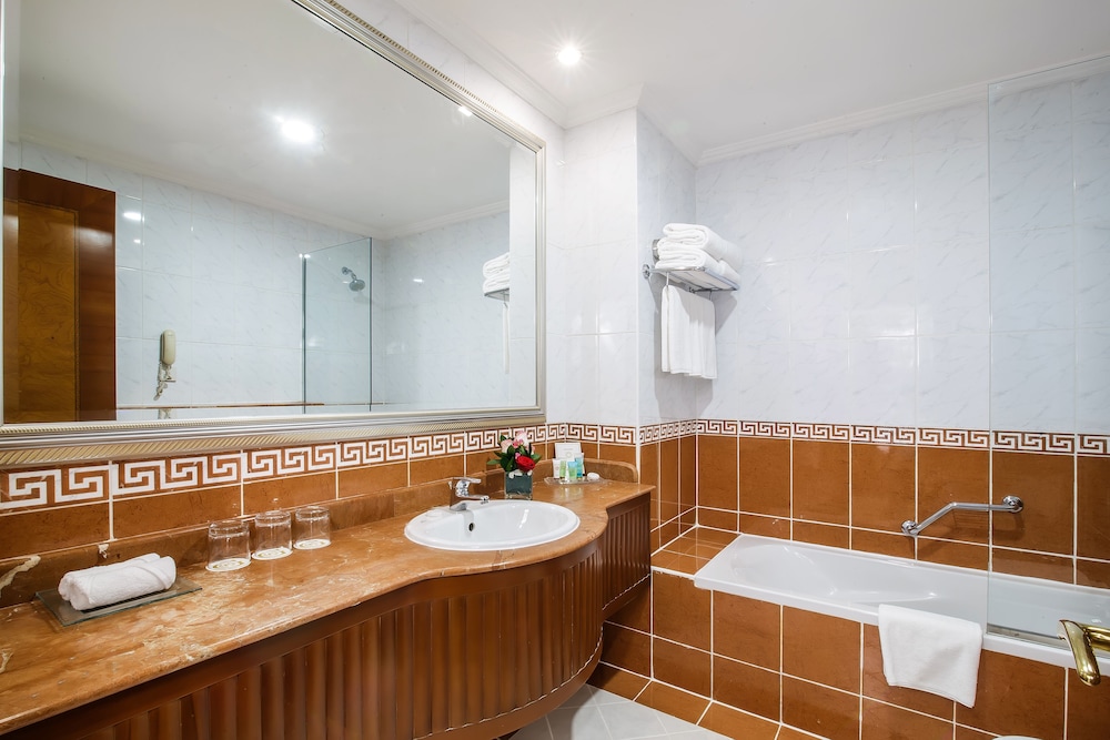 Grand Excelsior Hotel Bur Dubai 7