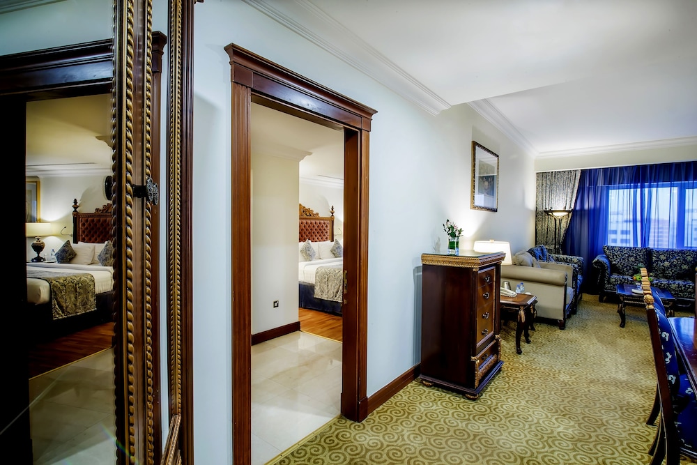 Grand Excelsior Hotel Bur Dubai 23