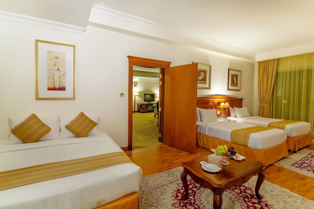 Grand Excelsior Hotel Bur Dubai 10