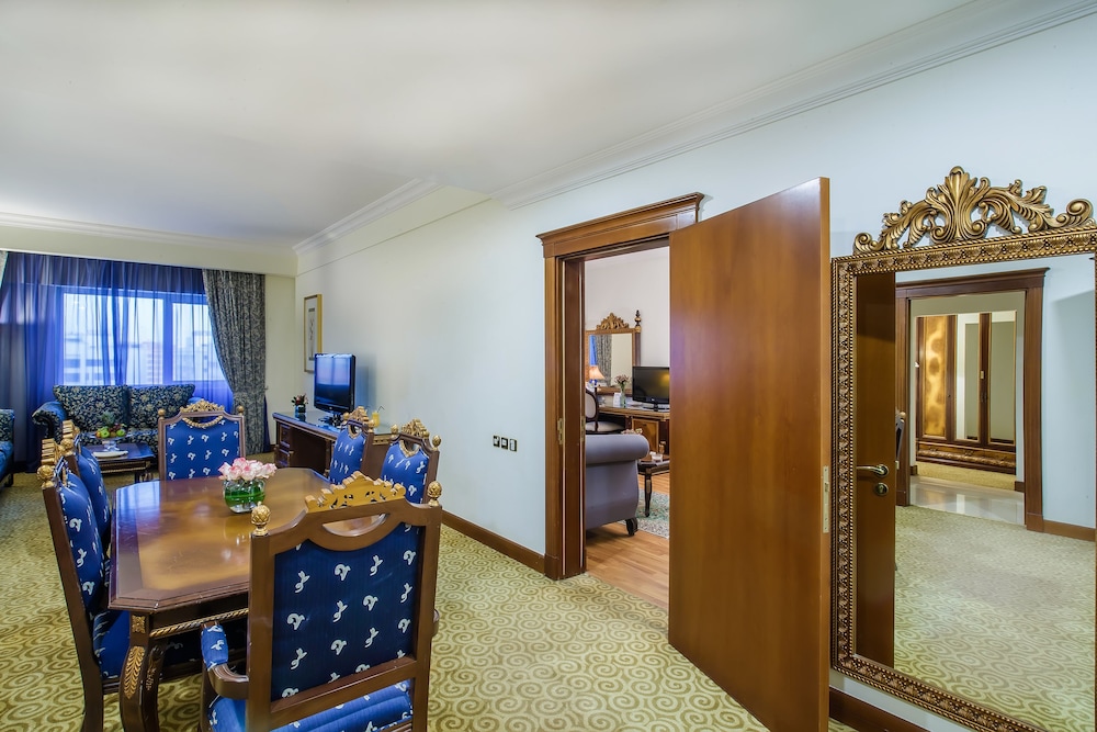 Grand Excelsior Hotel Bur Dubai 22