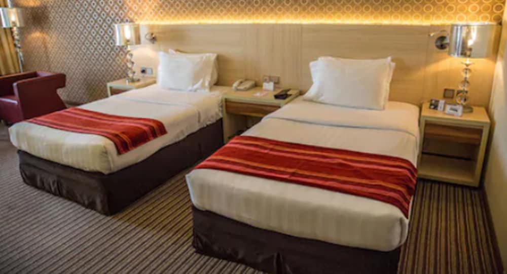 Saffron Boutique Hotel 7