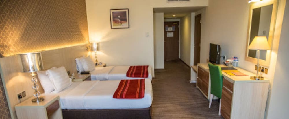 Saffron Boutique Hotel 16
