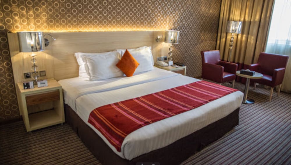 Saffron Boutique Hotel 6