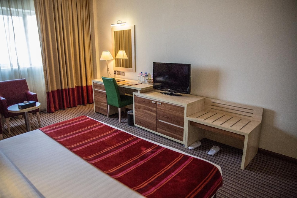 Saffron Boutique Hotel 9