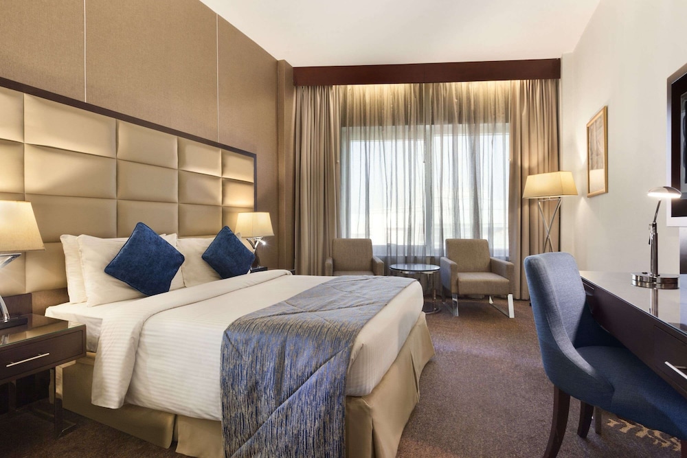 Howard Johnson by Wyndham Bur Dubai 9