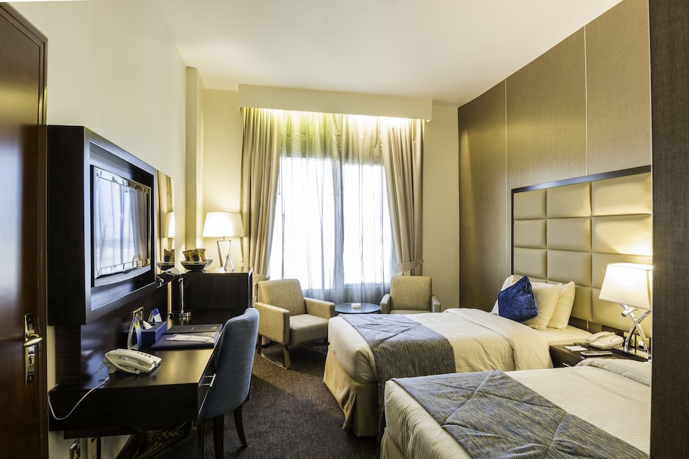 Howard Johnson by Wyndham Bur Dubai 5