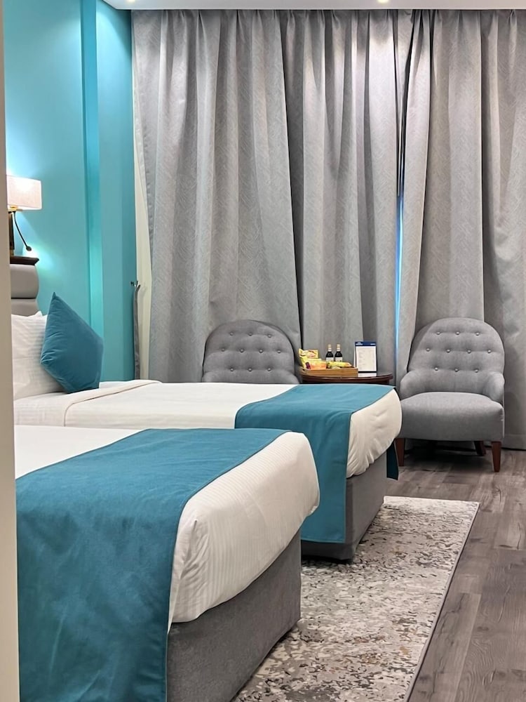 Howard Johnson by Wyndham Bur Dubai 14