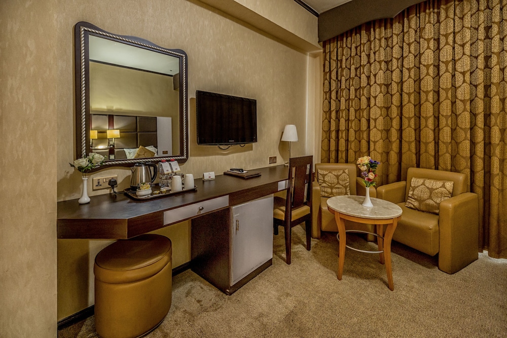 The Park Hotel 18